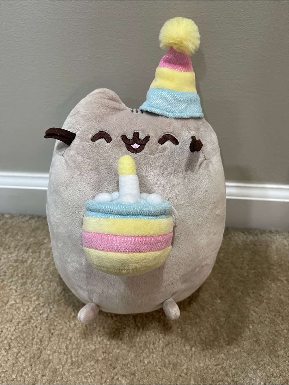 Pusheen Plush in Light Gray with Pastel Yellow, Pink & Blue Party Cake